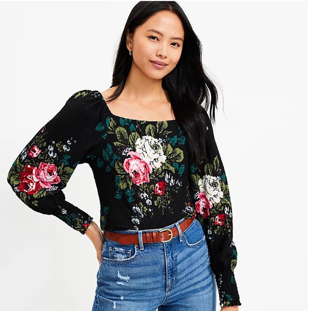 Puff sleeve square neck floral top
